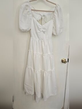 Mustard Seed White Puff-Sleeve Tiered Maxi Dress